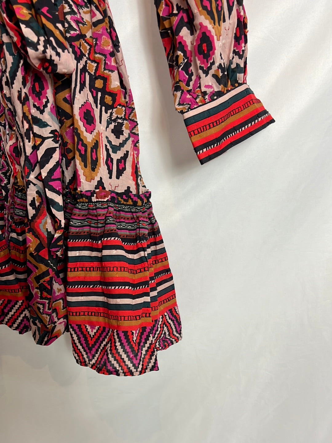 ZARA. Vestido corto cruzado estampado. T XS