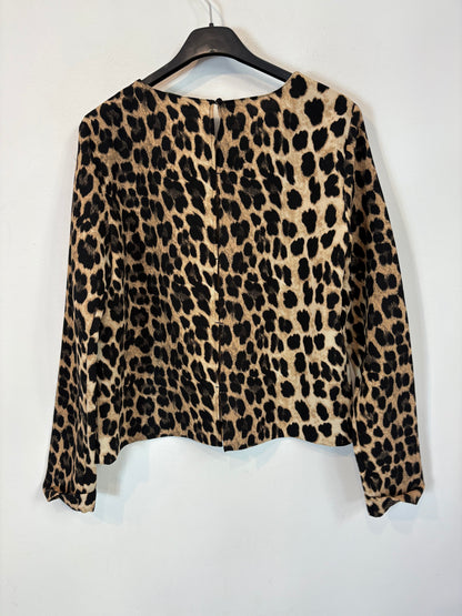 ZARA. Anima print blouse with openings. TM