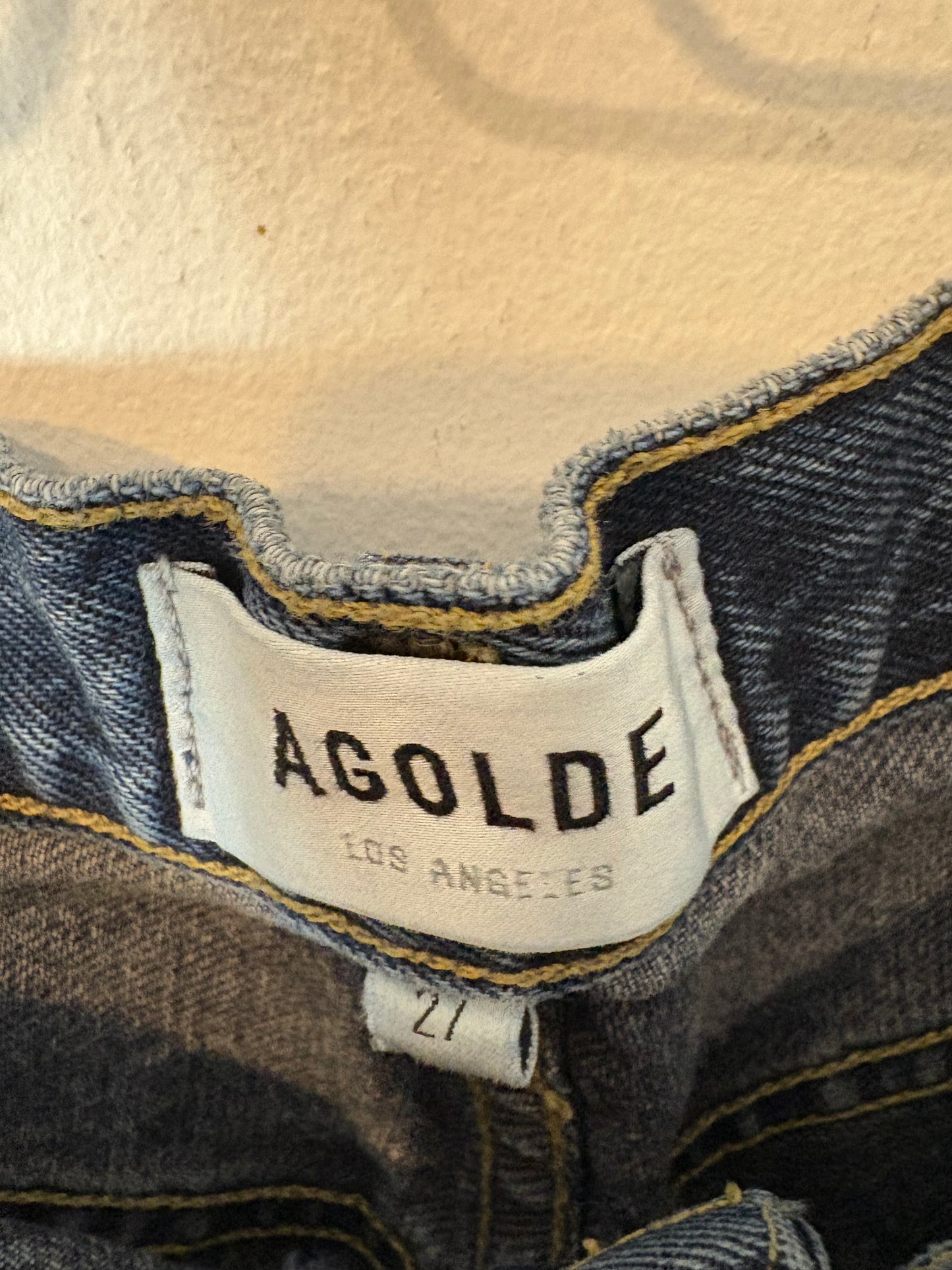 AGOLDE. Denim recto abotonado