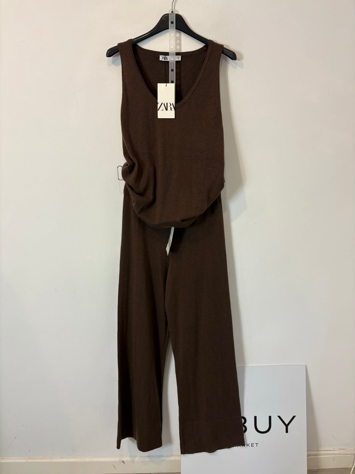 ZARA. conjunto punto marrón