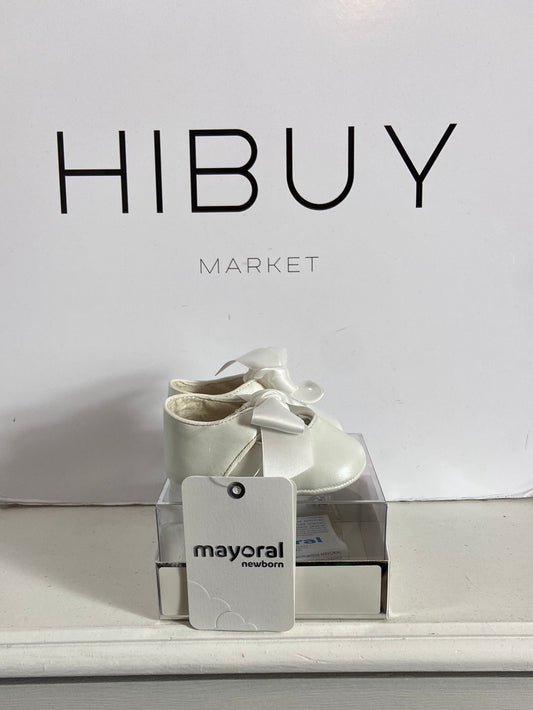 MAYORAL. White bow shoes, 0-2 months