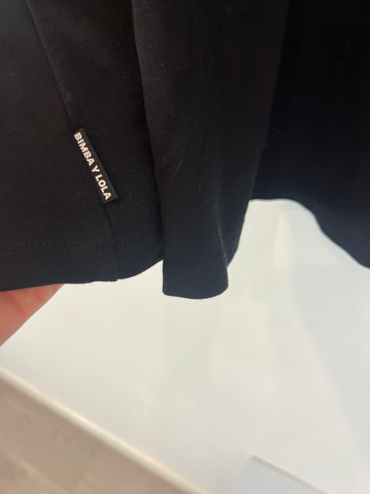 BIMBA Y LOLA. Camiseta negra amplia T.m