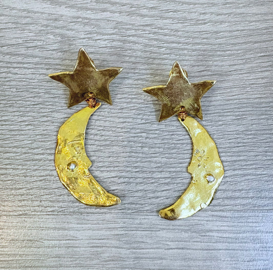 OTRAS. Pendiente dorados lunas