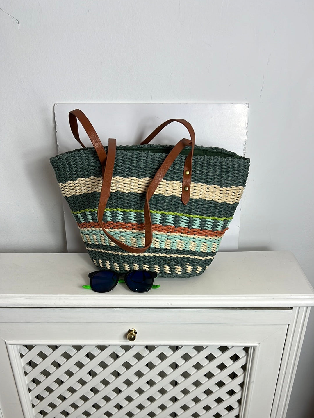 OTRAS. Cesta rafia colores