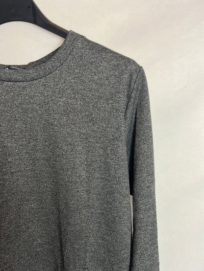 ZARA. Top gris jaspeado apertura  espalda. T S