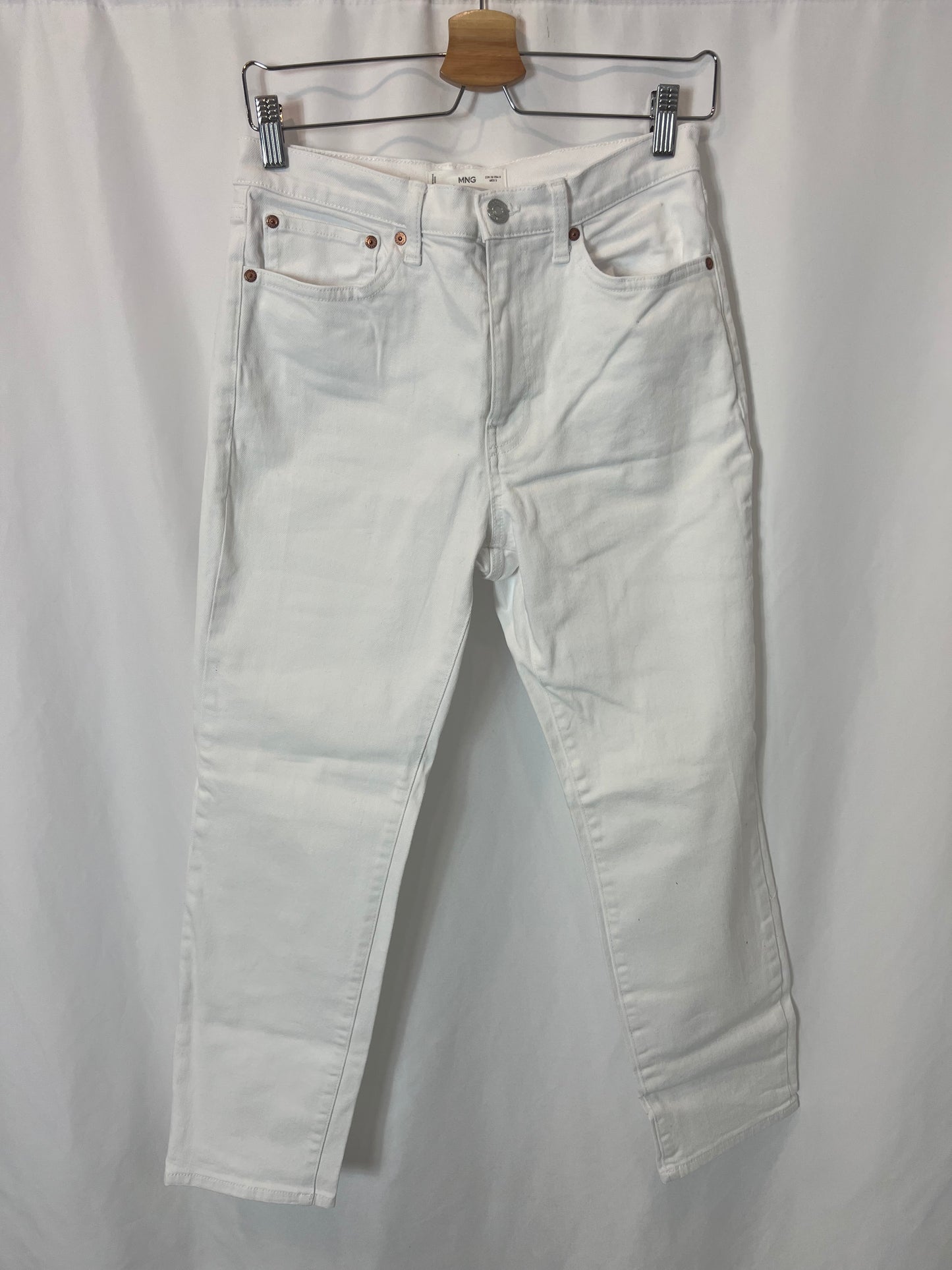 MANGO. White straight-leg denim. Size 38