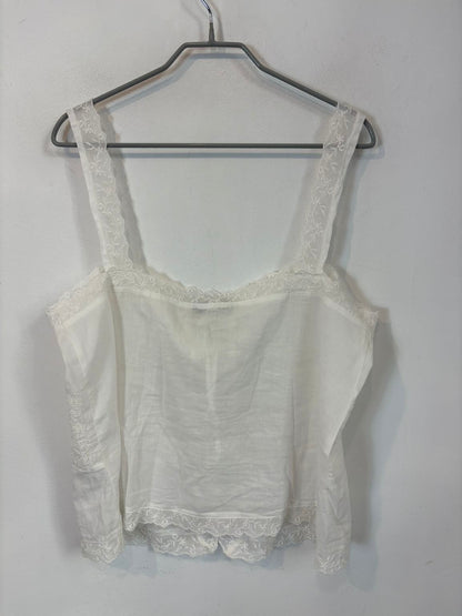 ZARA. Top blanco bordados