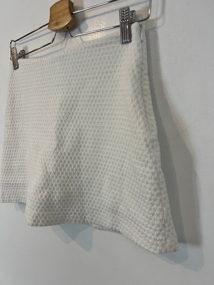 ZARA. falda/pantalón blanca textura T.s