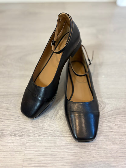 LACHOIX. Bailarina piel hebilla en negro. T 40