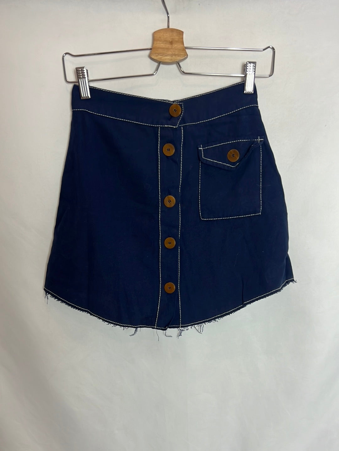 ZARA. Falda azul botones T.xs