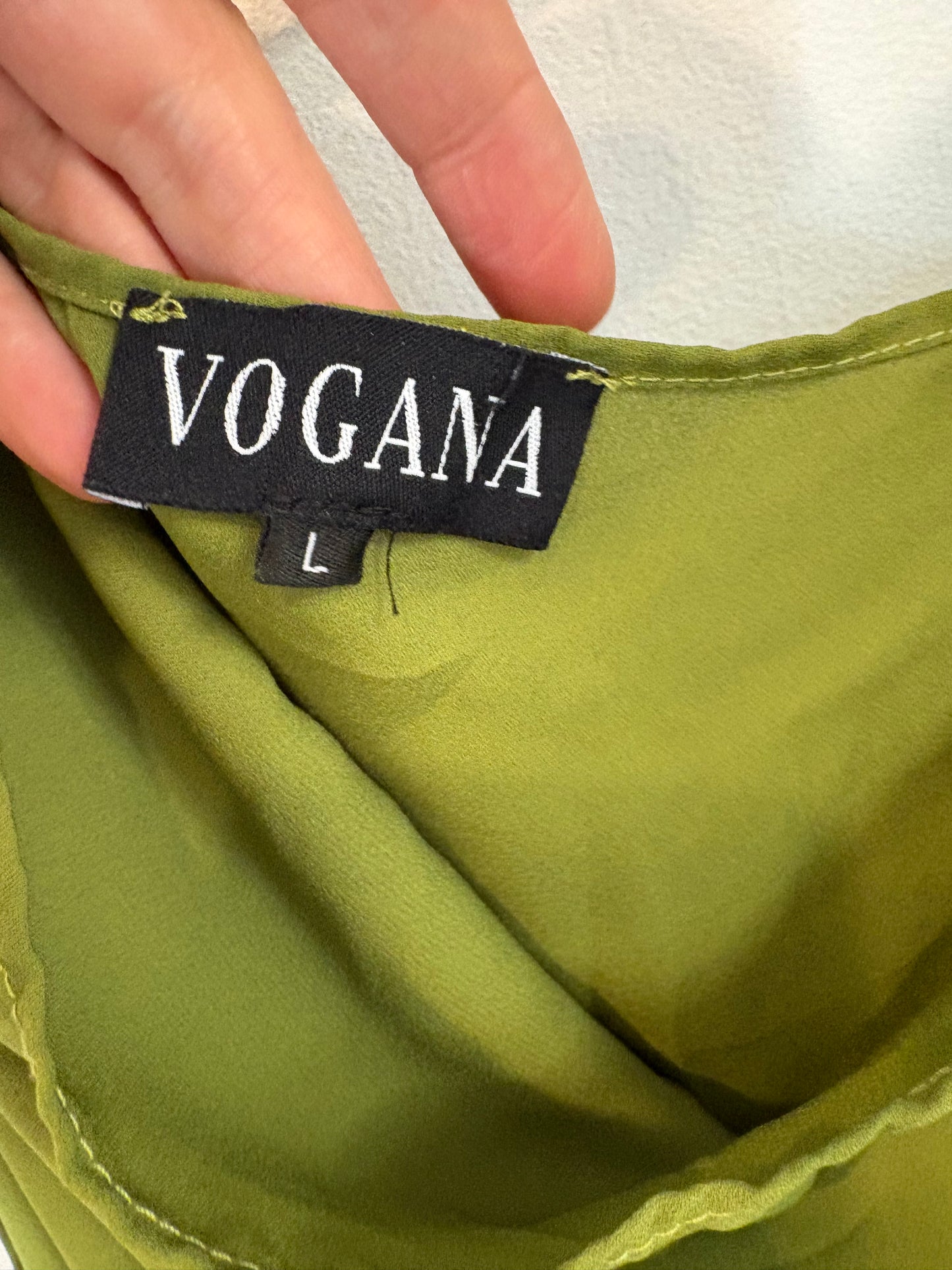 VOGANA. Vestido largo fluido asimétrico