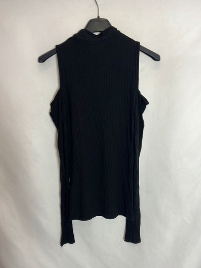 H&amp;M. Perkins black top size 34