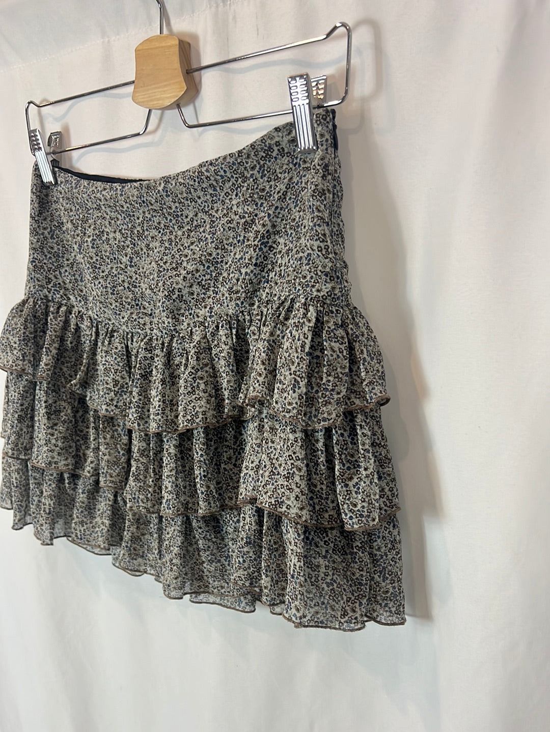 ZARA. Falda corta volantes T.s