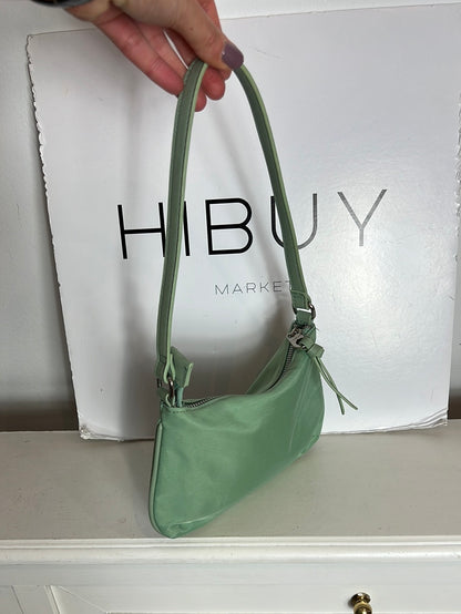 STRADIVARIUS. Bolso verde palo