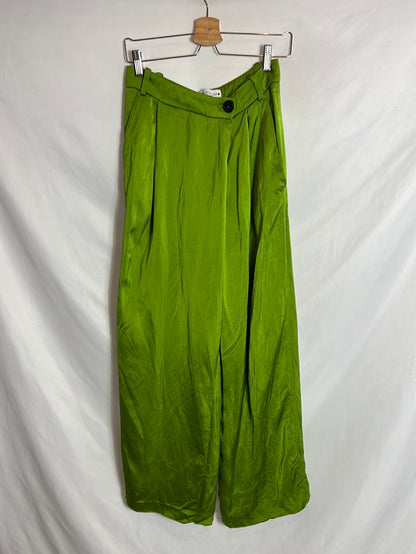 ZARA. Pantalón ancho verde satinado T.s