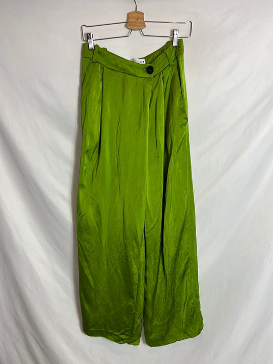 ZARA. Pantalón ancho verde satinado T.s