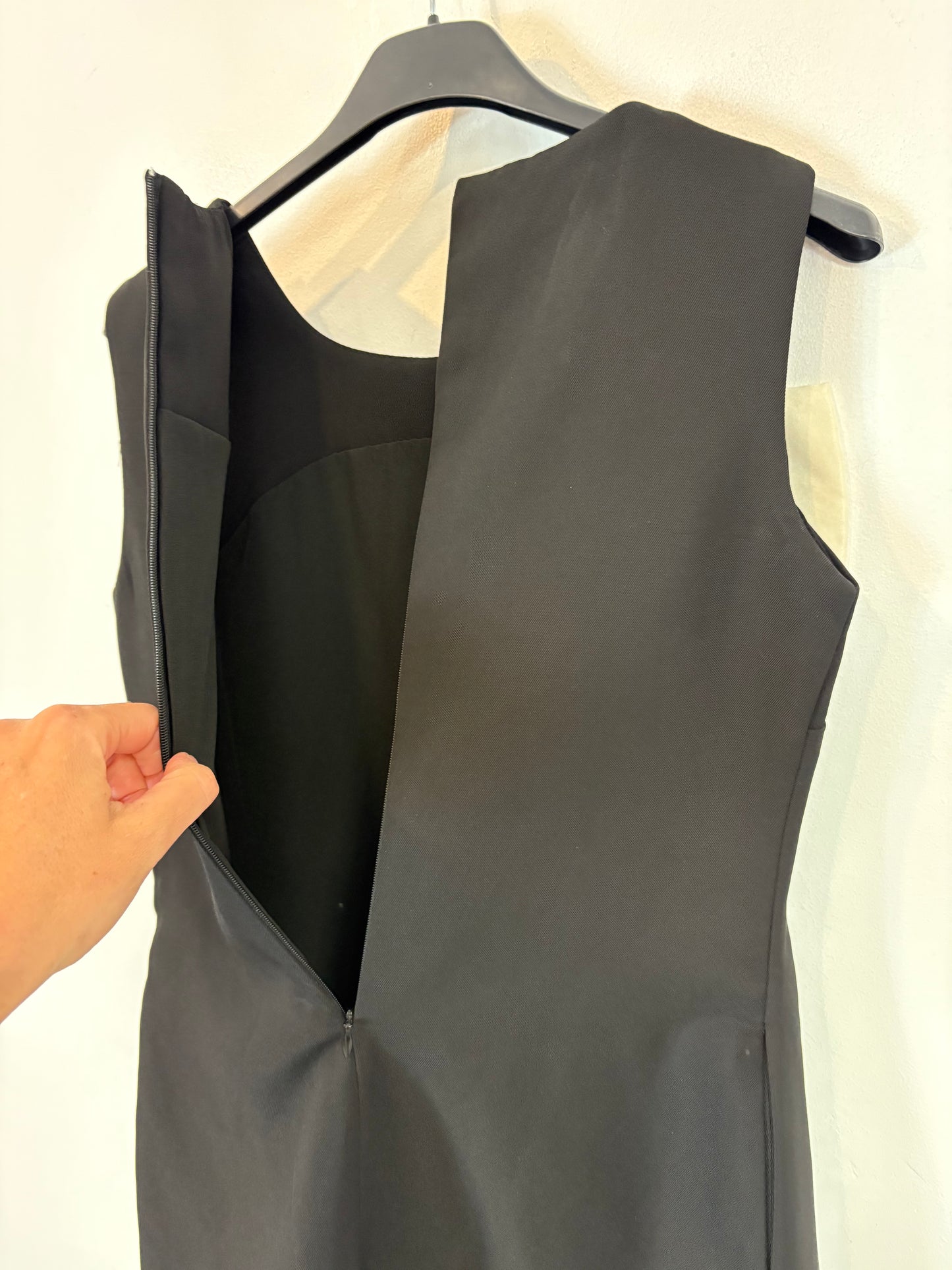 Vestido negro lazada