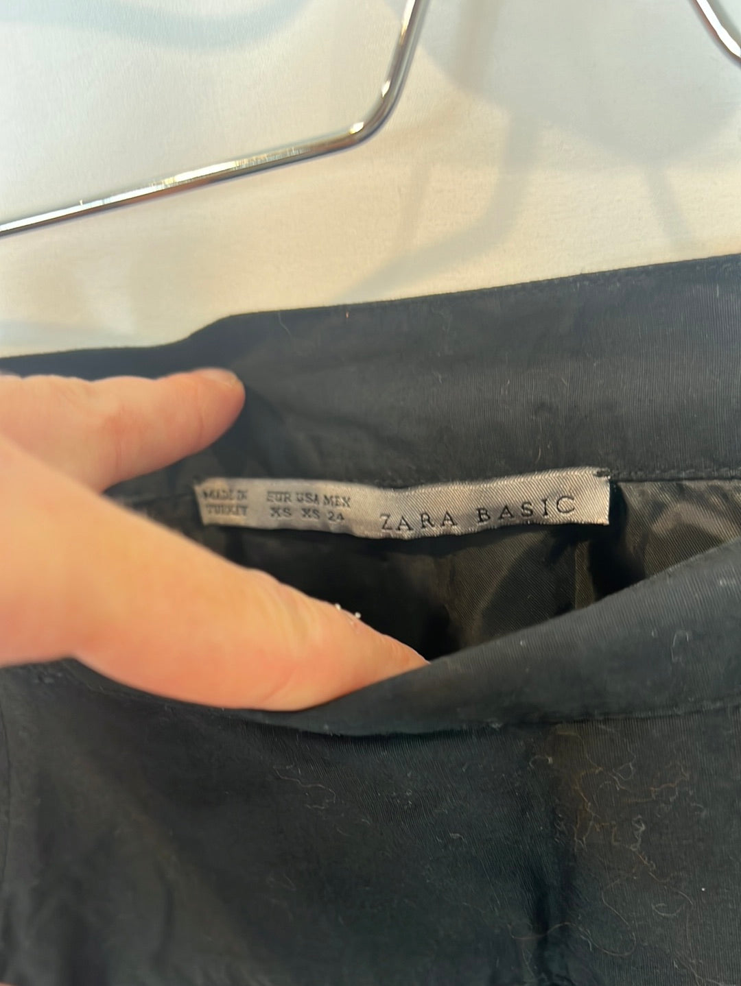 ZARA. Black flounced skirt T.xs