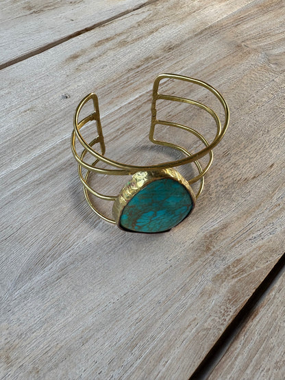 OTRAS. Pulsera dorada tiras