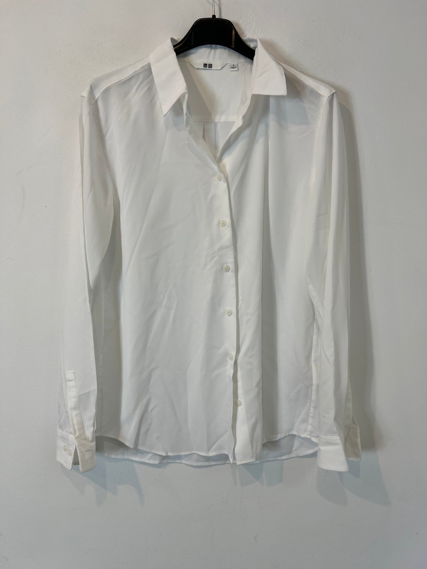 UNIQLO. Blusa blanca básica T.s