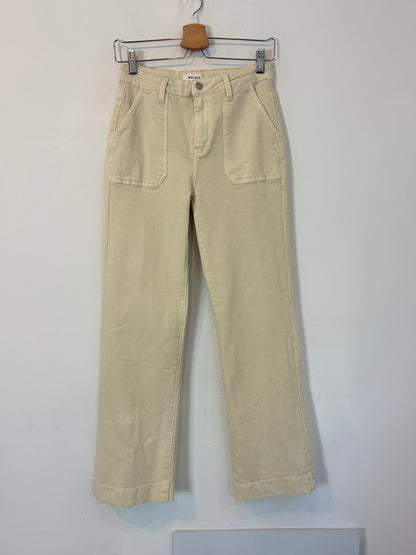 Pantalón beige recto bolsillos