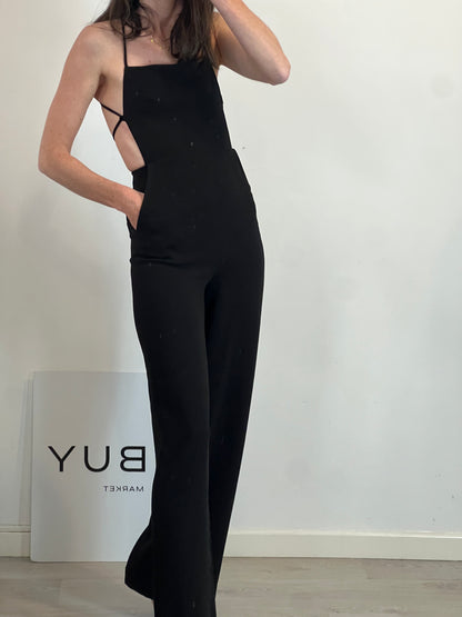 NBD. Mono negro largo espalda al aire