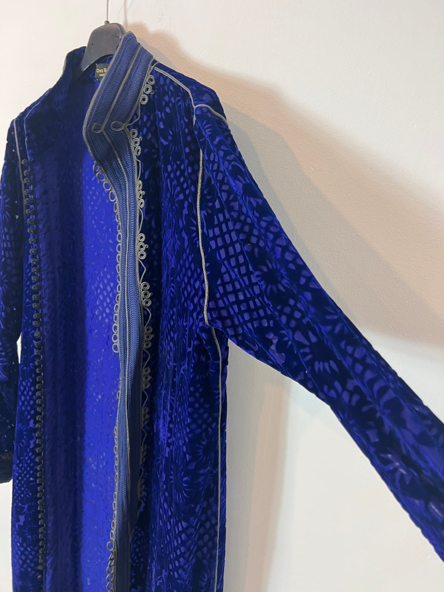 CHEZ BELHAJ. Kimono terciopelo marroquí. T M