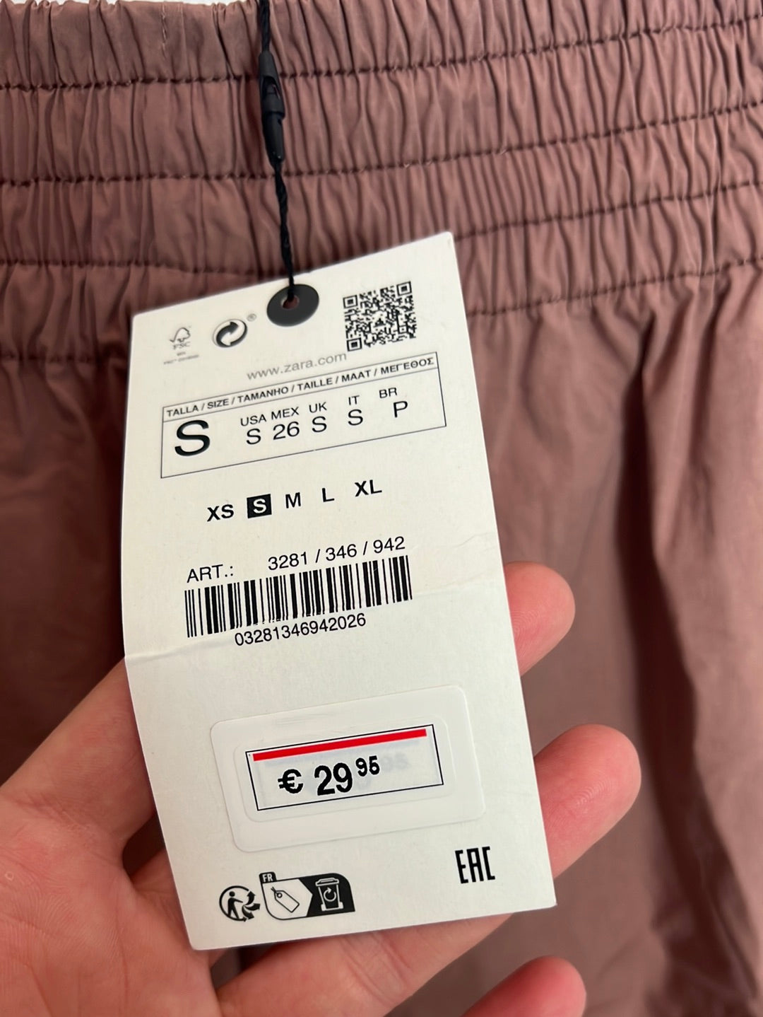 ZARA. Bermuda rosa impermeable T.s