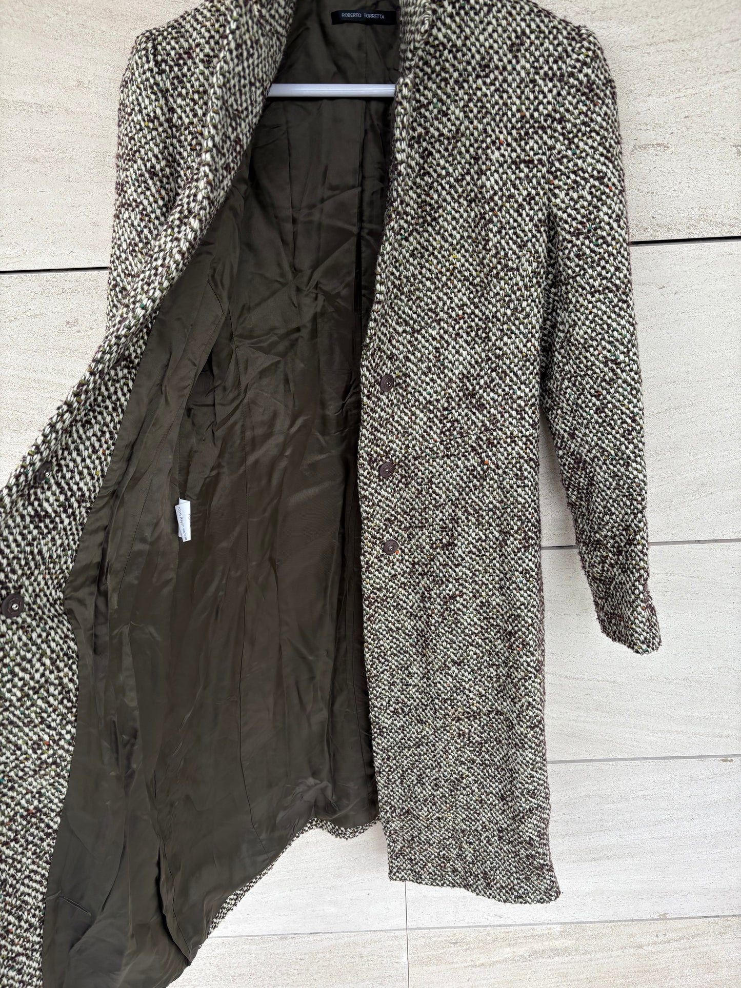 ROBERTO TORRETTA. Abrigo verde jaspeado lana