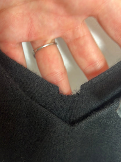 CORTANA. Crop top negro cashmere. T M (tara)