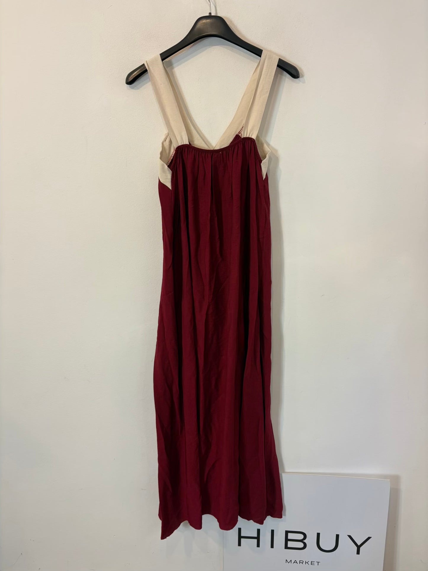 Vestido largo granate fluido
