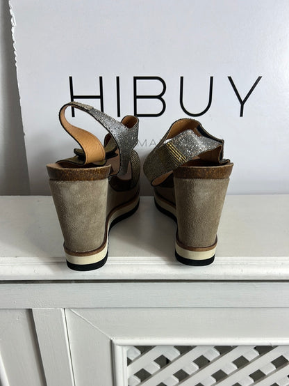 BELLE HARI. Cuñas tiras brillo T.40