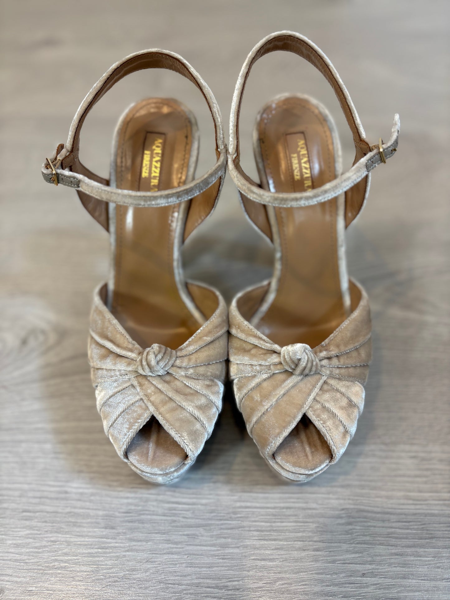 AQUAZZURA. Sandalia terciopelo cruzada. T 40