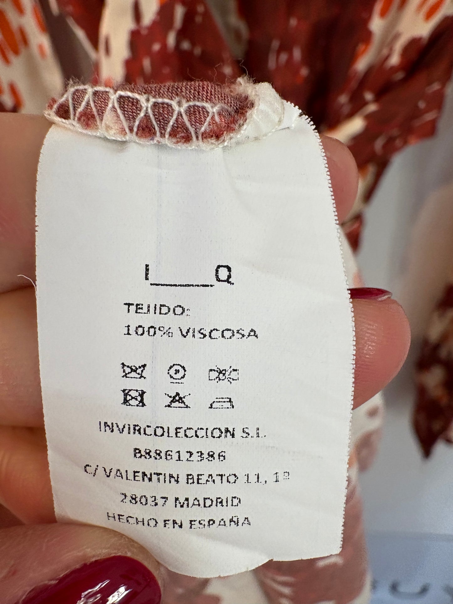 IQ COLLECTION. Vestido fluido estampado lazada