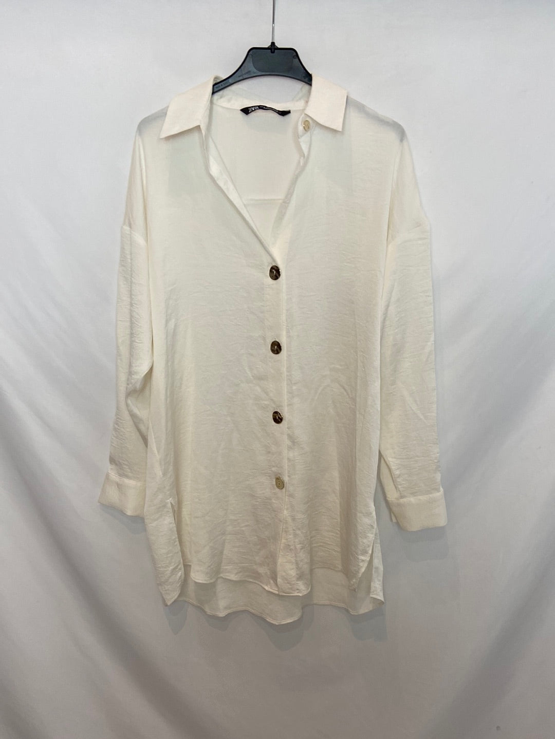 ZARA. Tm oversized white blouse