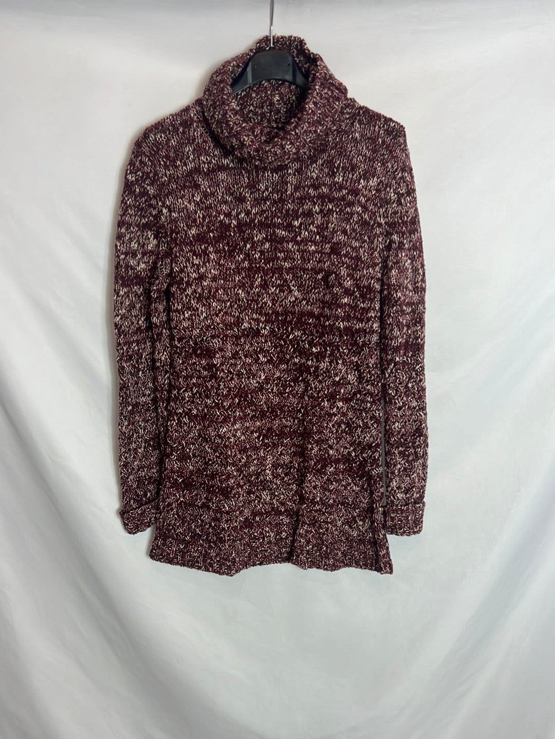 MASSIMO DUTTI. Jersey burdeos jaspeado largo. T M