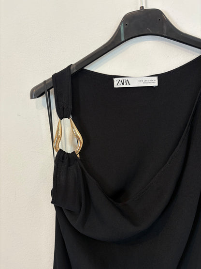 ZARA. Vestido detalle hombro. T S