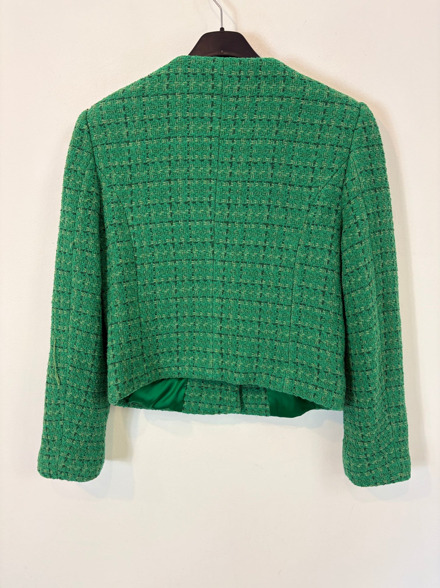 MANGO. Chaqueta tweed verde botones. T S