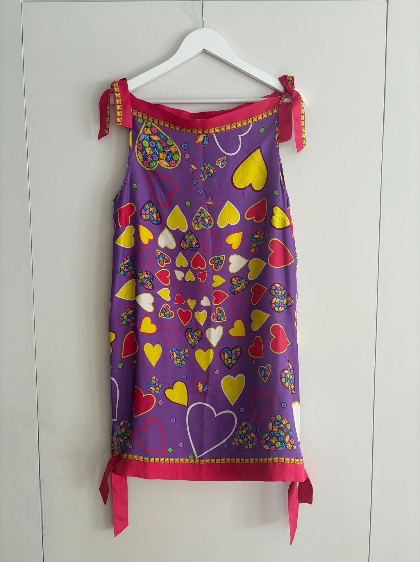 VERSUS VERSACE. Vestido corto seda estampado