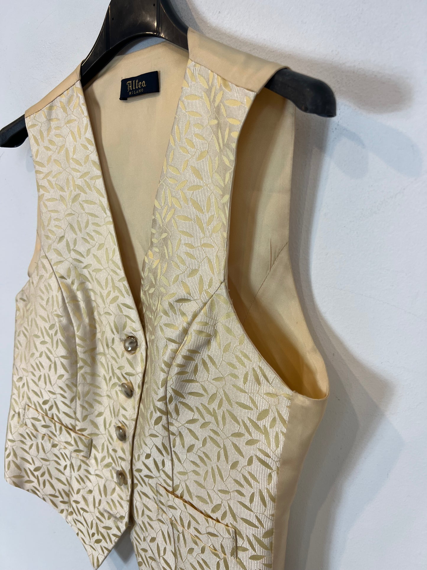 ALTEA MILANO. Chaleco seda tono pastel. T S