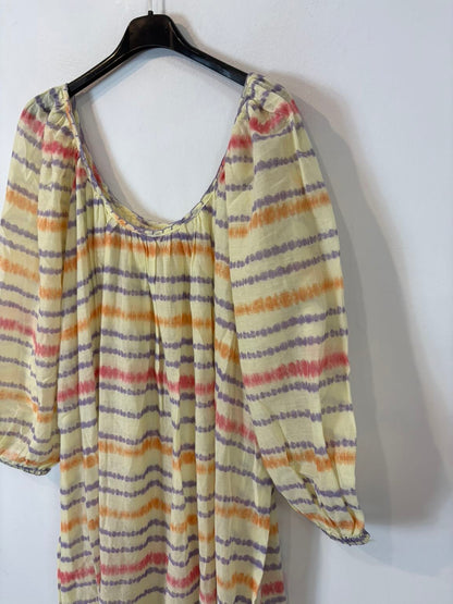ZARA. Vestido largo estilo kaftán estampado