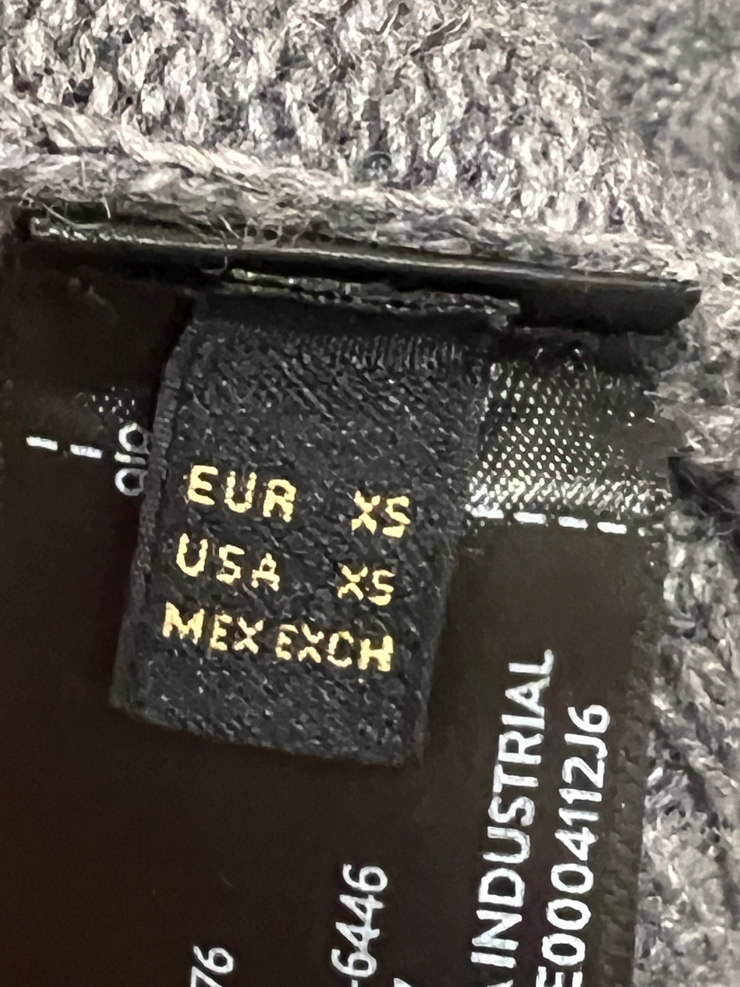 MASSIMO DUTTI. jersey/top gris con lana T.xs