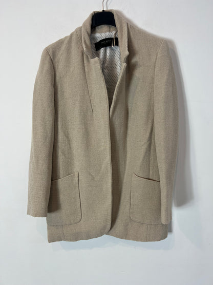 ZARA. Chaqueta beige textura T S