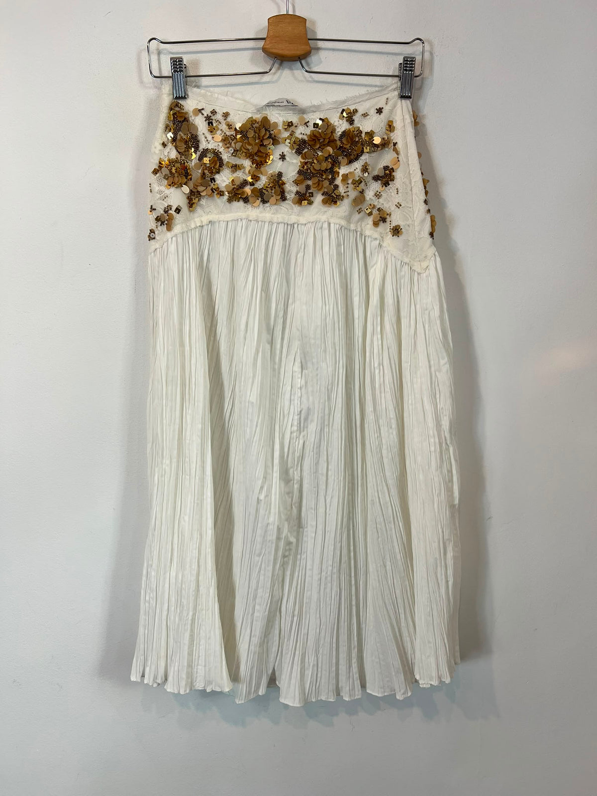 ZARA. Falda midi abalorios
