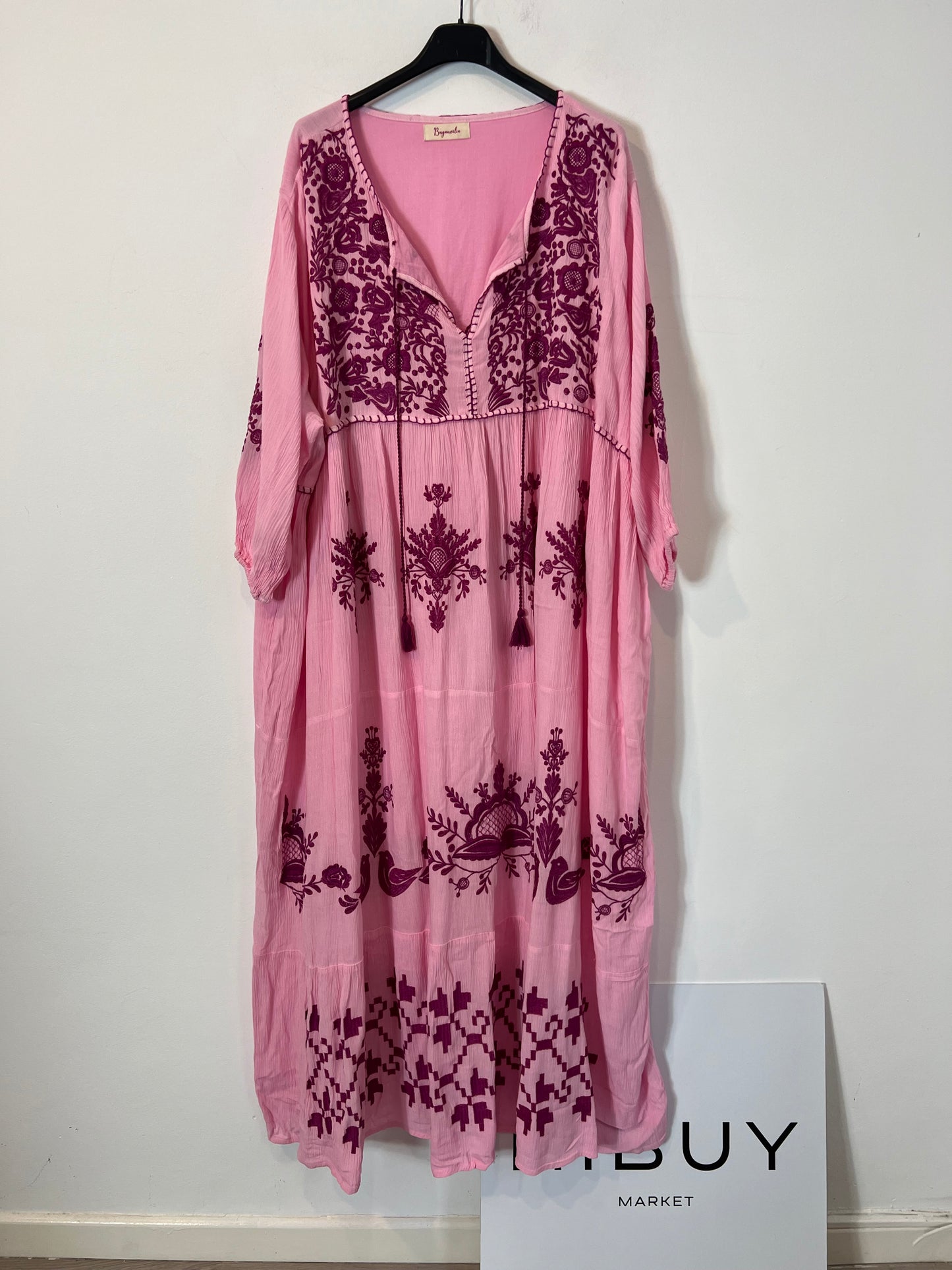 BUGANVILIA. Vestido rosa flores bordadas T.3xl