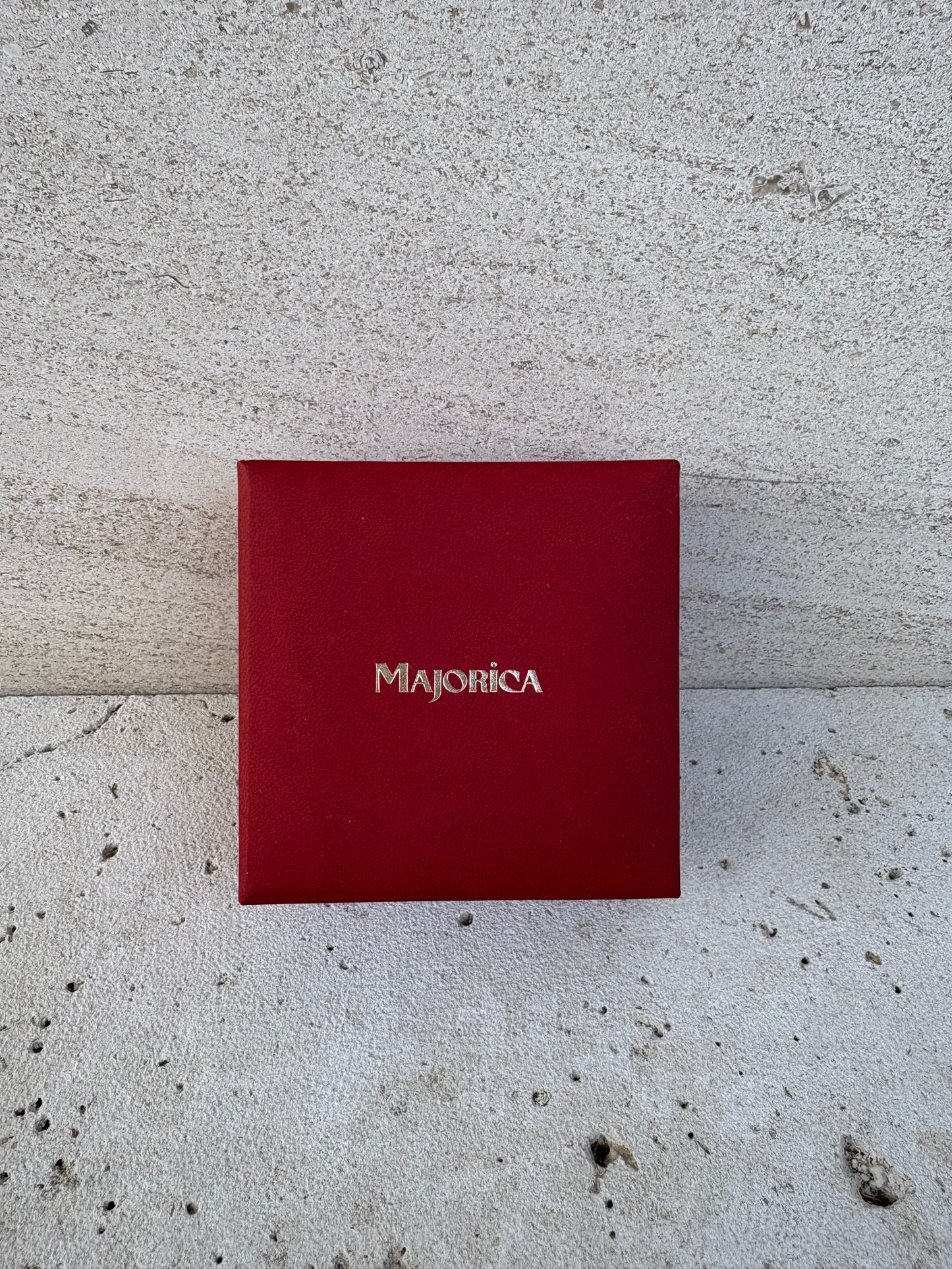 MAJORICA. Pulsera cuero perla