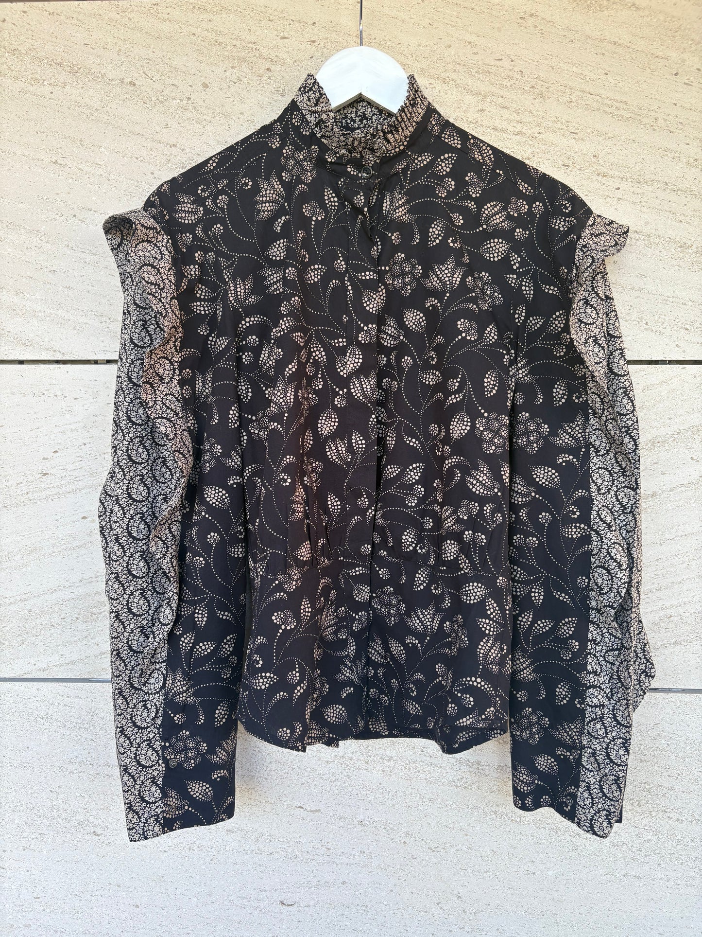 ISABEL MARANT ETOILÉ. Blusa negra estampada T.34