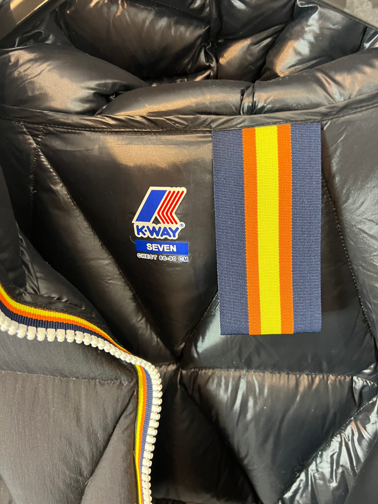 K-WAY SEVEN. Plumas largo reversible negro T.7(m)