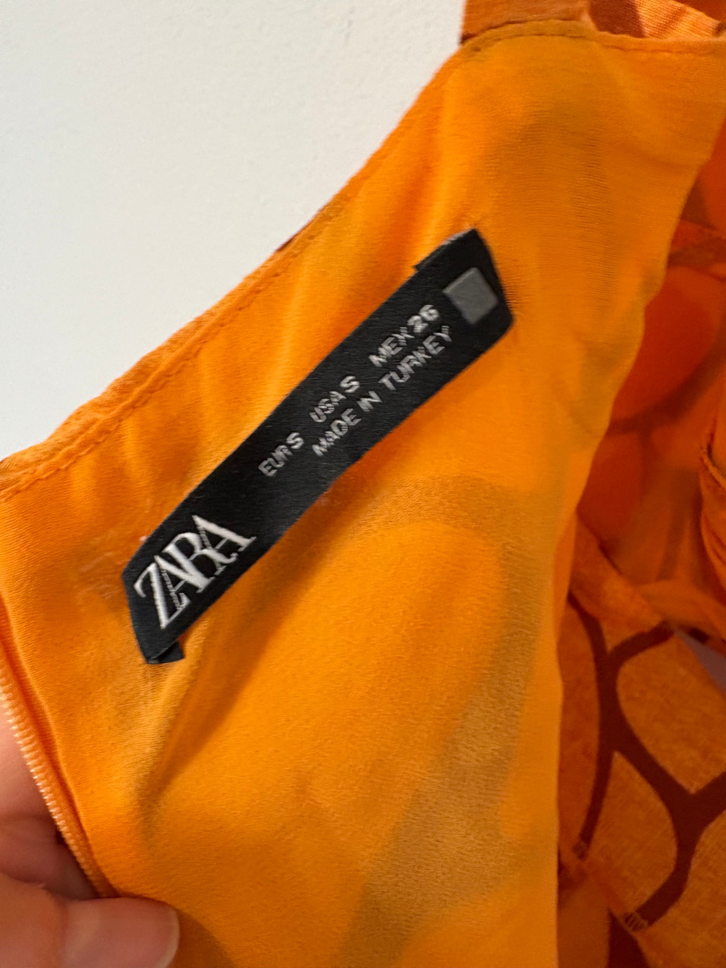 ZARA. Vestido midi estampado aberturas