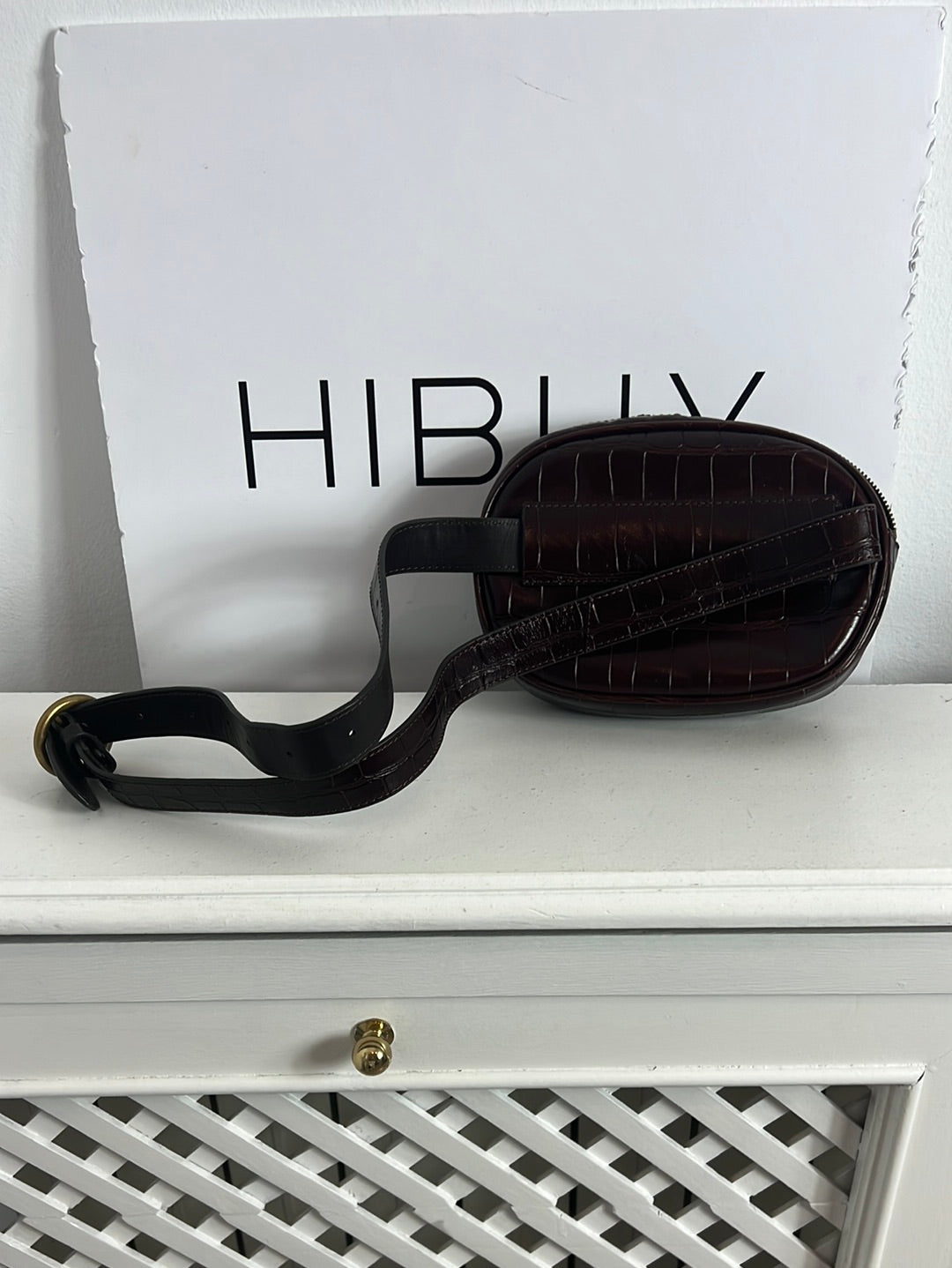 MASSIMO DUTTI. Riñonera piel marrón